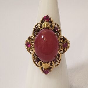 Karis Gold Tone Red Cabochon Cocktail Ring Ruby Red Accents Ornate Size 7
